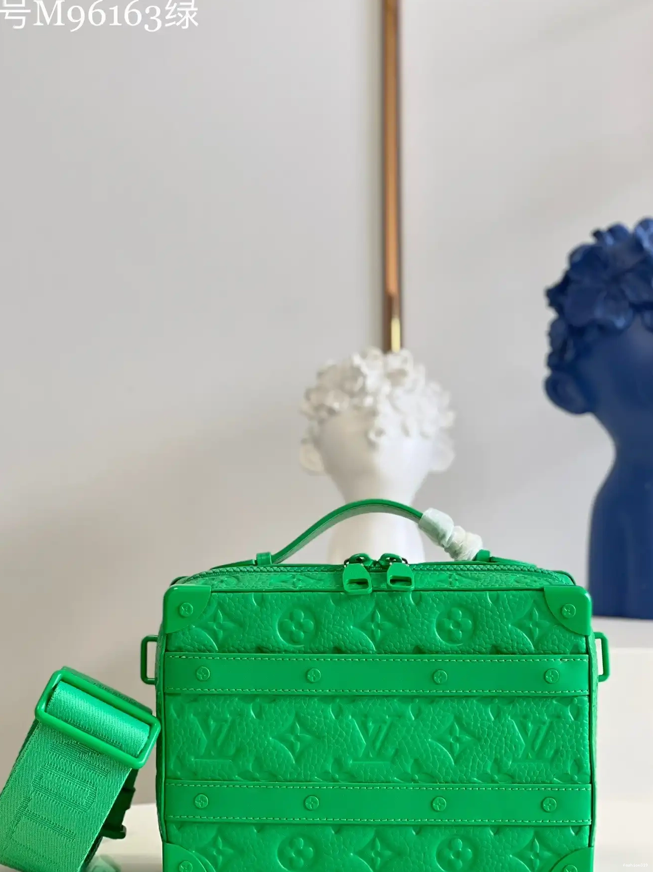 SOFT TRUNK LOUIS HANDLE VUITTON 0501